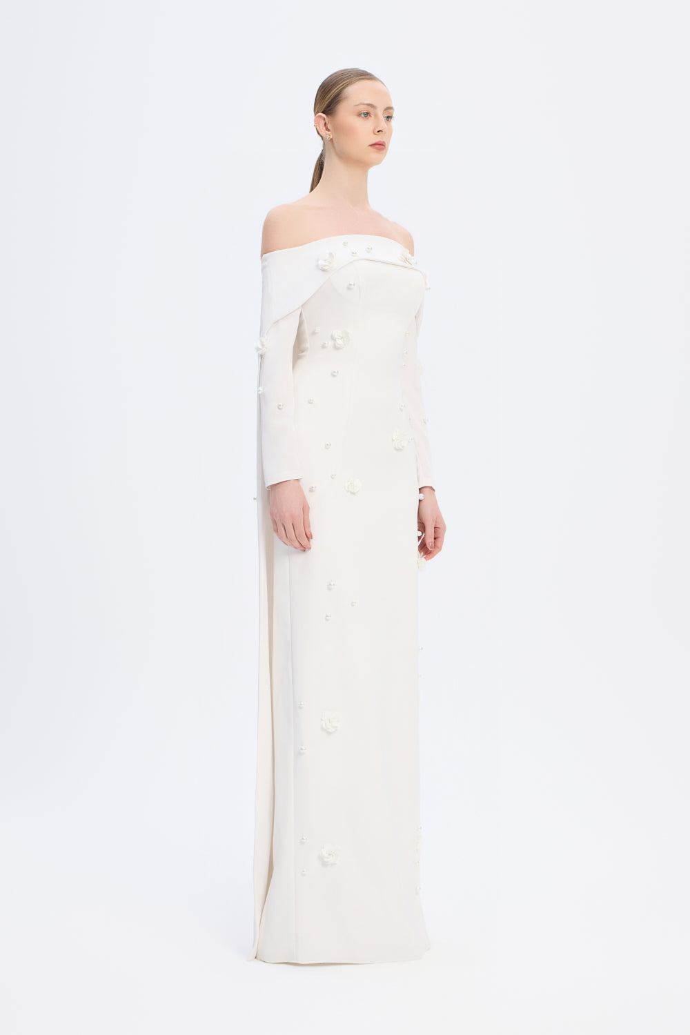 Kayık Yaka Aksesuar Detaylı Uzun Abiye Elbise - 01026C