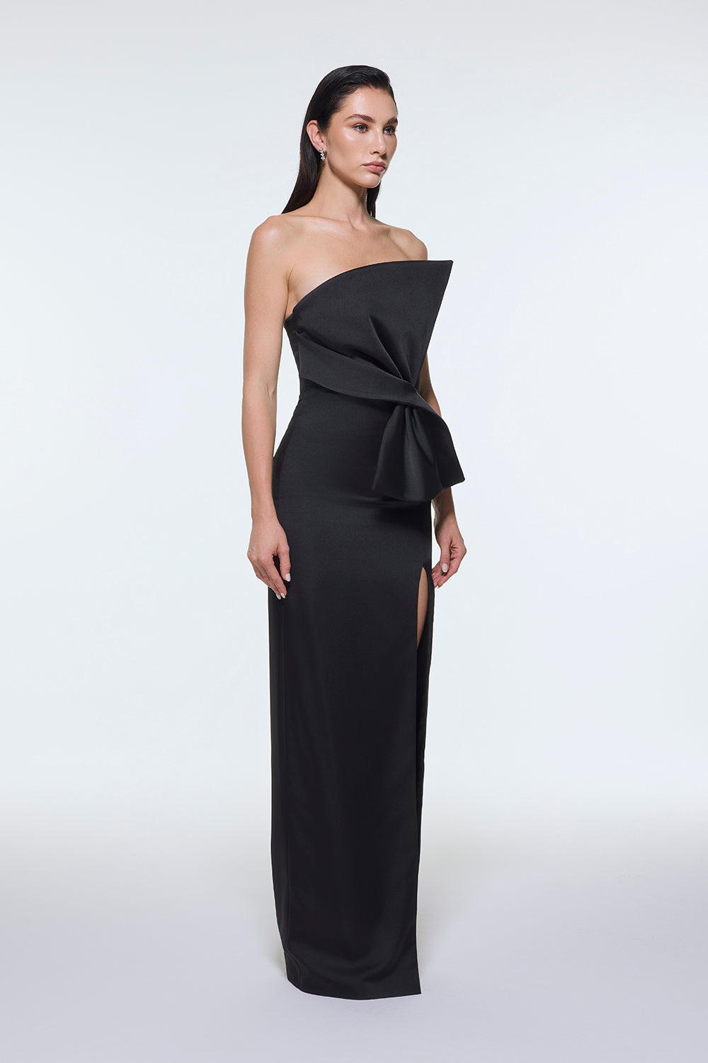 Straplez Yaka Yırtmaçlı Saten Uzun Abiye Elbise - 9281C