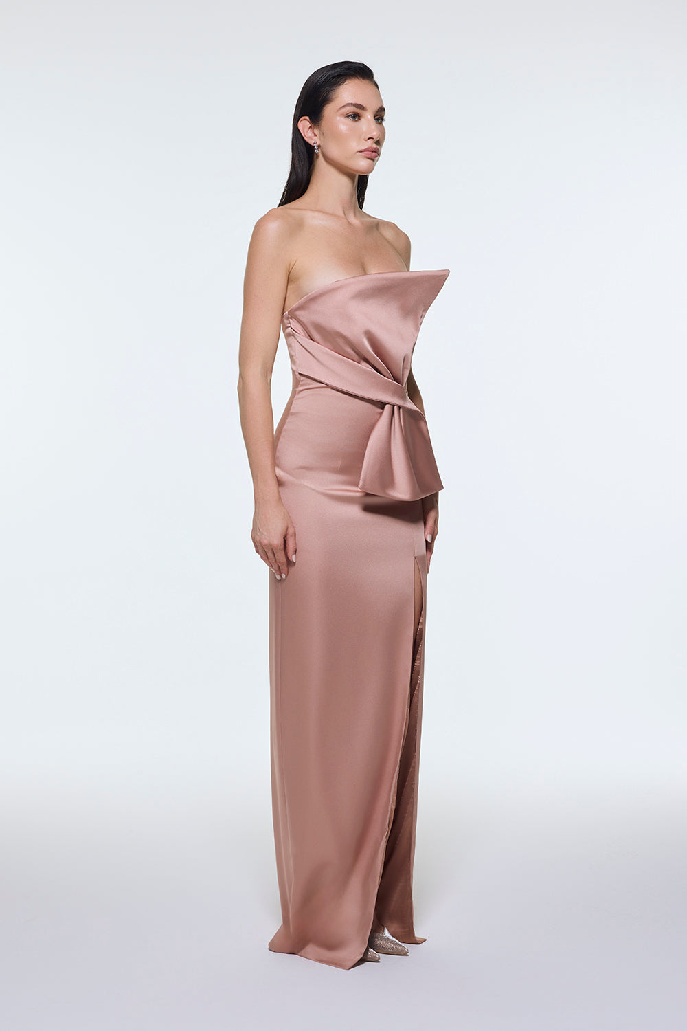 Straplez Yaka Yırtmaçlı Saten Uzun Abiye Elbise - 9281C
