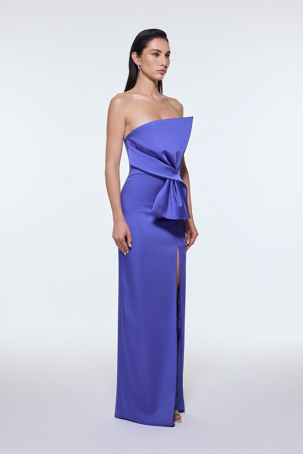 Straplez Yaka Yırtmaçlı Saten Uzun Abiye Elbise - 9281C