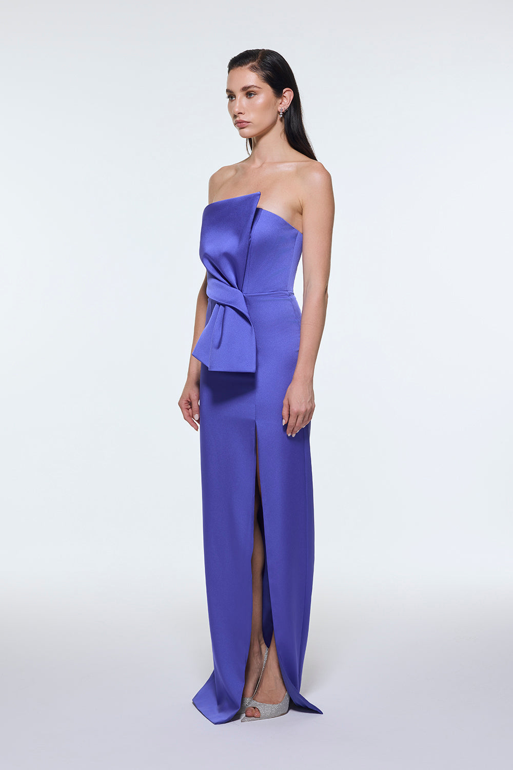 Straplez Yaka Yırtmaçlı Saten Uzun Abiye Elbise - 9281C