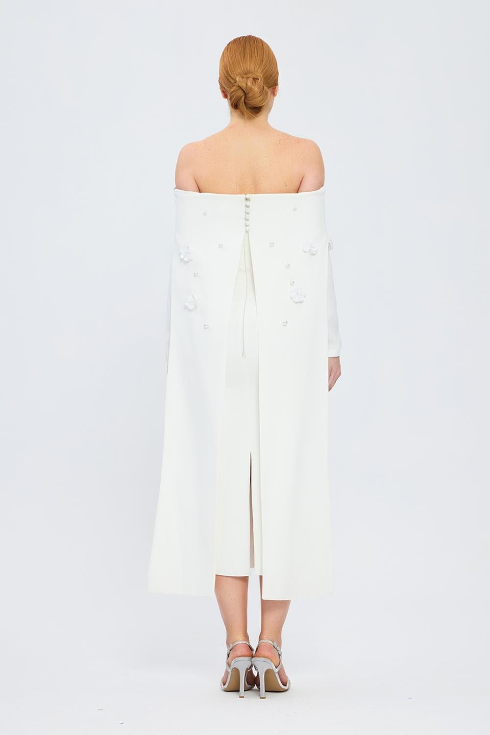 Kayık Yaka Beyaz Taşlı Uzun Abiye Elbise - 1026K