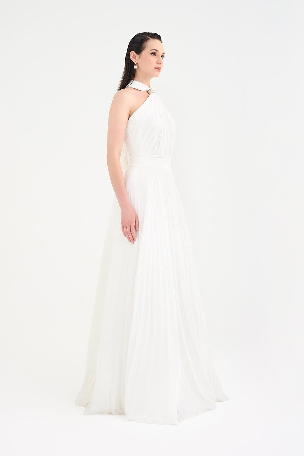 Broş Detaylı Halter Yaka Piliseli Uzun Abiye Elbise - 9097C