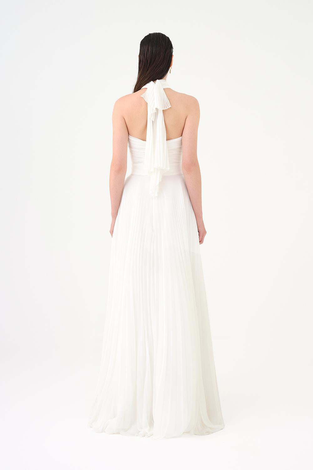 Broş Detaylı Halter Yaka Piliseli Uzun Abiye Elbise - 9097C