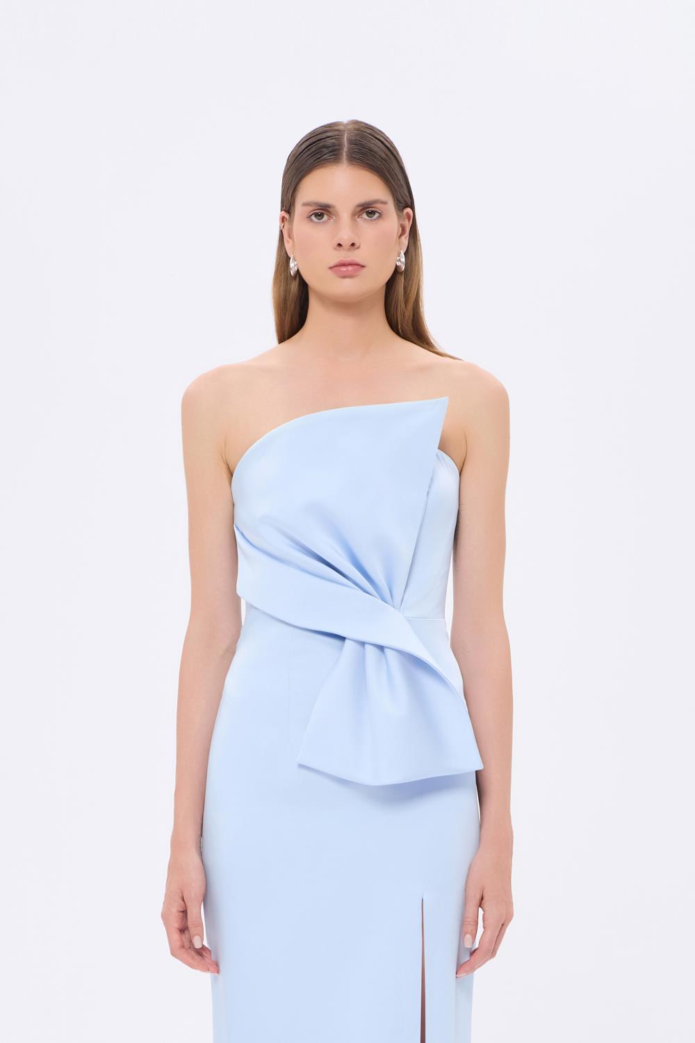 Straplez Yaka Yırtmaçlı Saten Uzun Abiye Elbise - 9281C