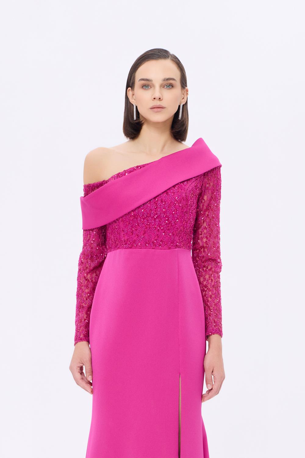 İşleme Detaylı Asimetrik Yaka Uzun Abiye Elbise - 9342AC