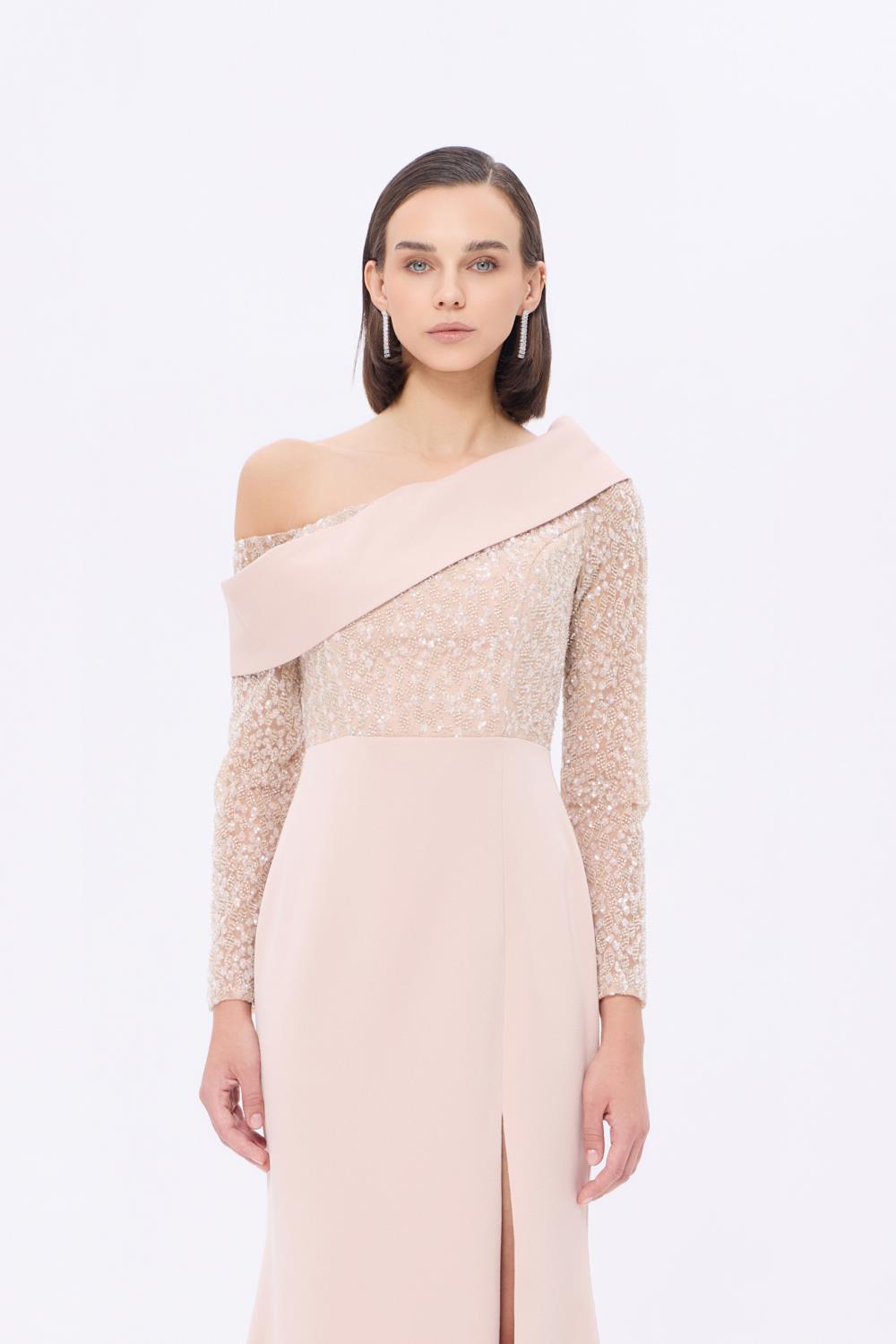 İşleme Detaylı Asimetrik Yaka Uzun Abiye Elbise - 9342AC