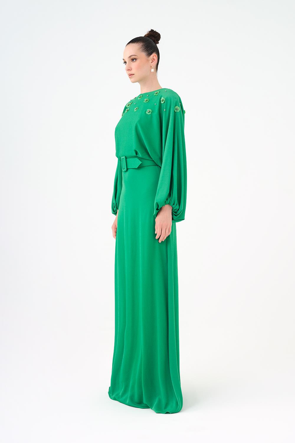 Çiçek İşlemeli Kemerli Saten Uzun Abiye Elbise - 9075C