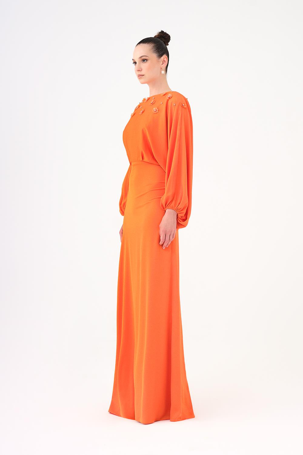 Çiçek İşlemeli Kemerli Saten Uzun Abiye Elbise - 9075C