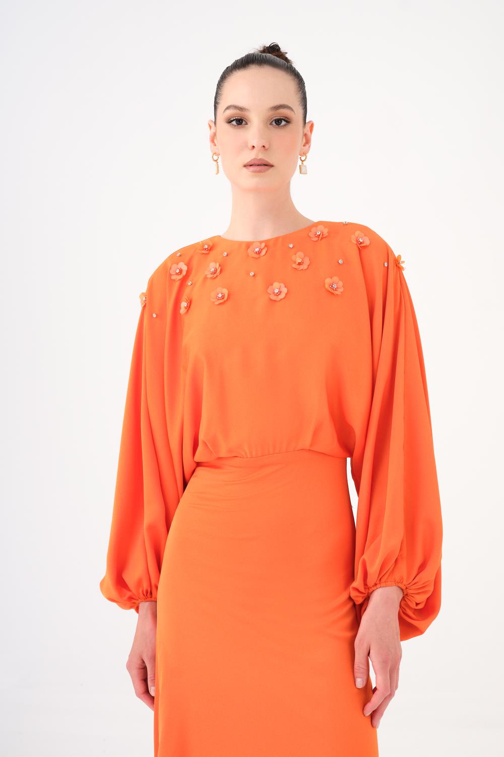 Çiçek İşlemeli Kemerli Saten Uzun Abiye Elbise - 9075C