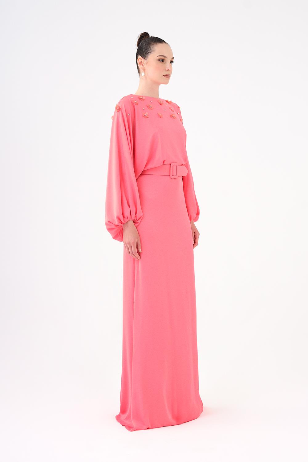 Çiçek İşlemeli Kemerli Saten Uzun Abiye Elbise - 9075C