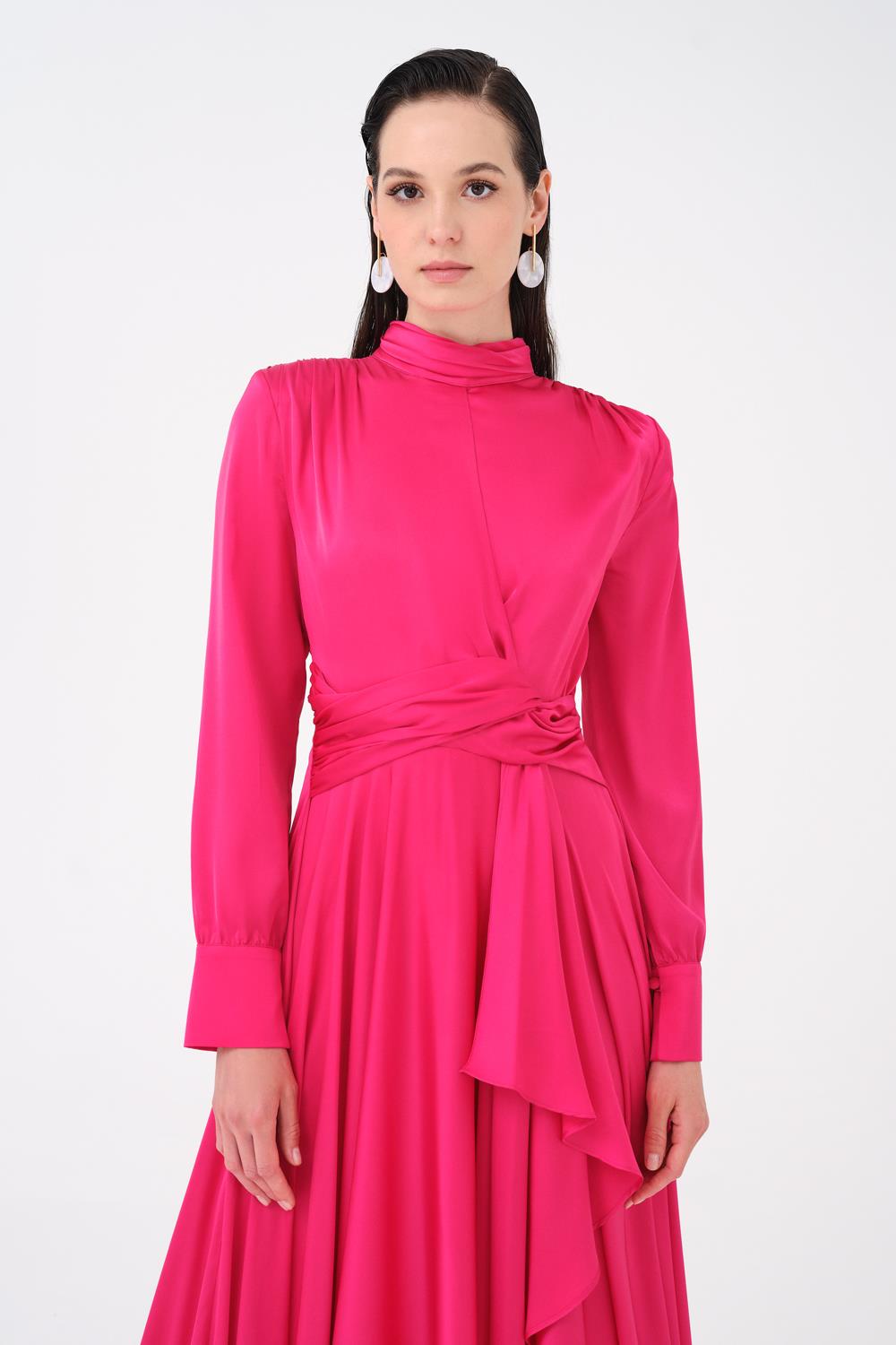 Drape Detaylı Dik Yaka Saten Uzun Abiye Elbise - 9072C