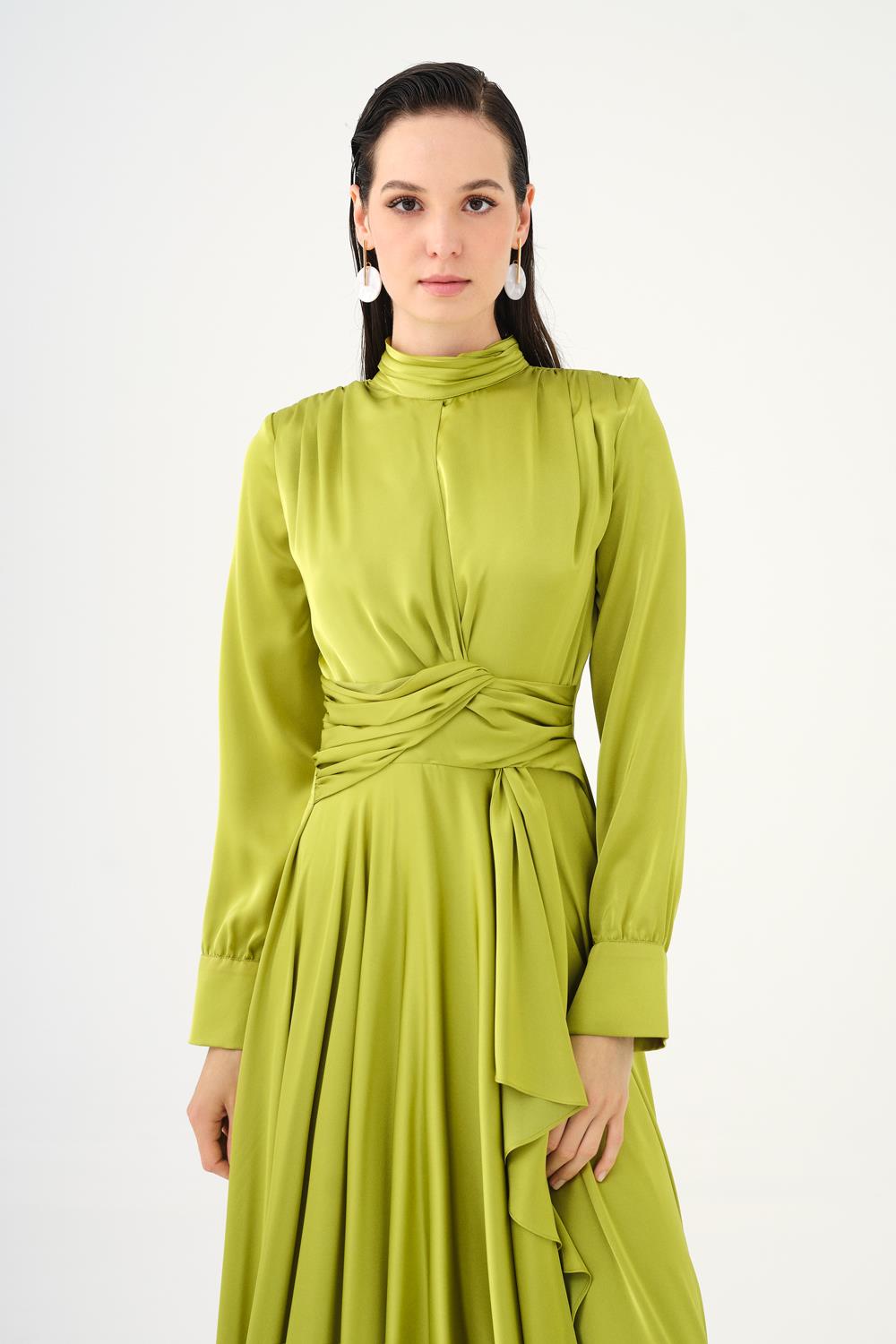 Drape Detaylı Dik Yaka Saten Uzun Abiye Elbise - 9072C