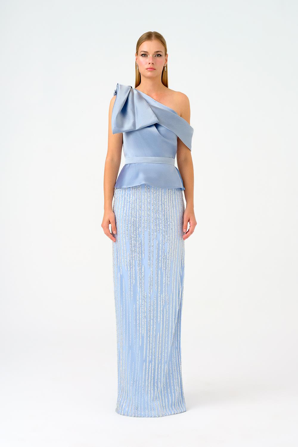 Fiyonk Detaylı Asimetrik Yaka Uzun Abiye Elbise - 9041C