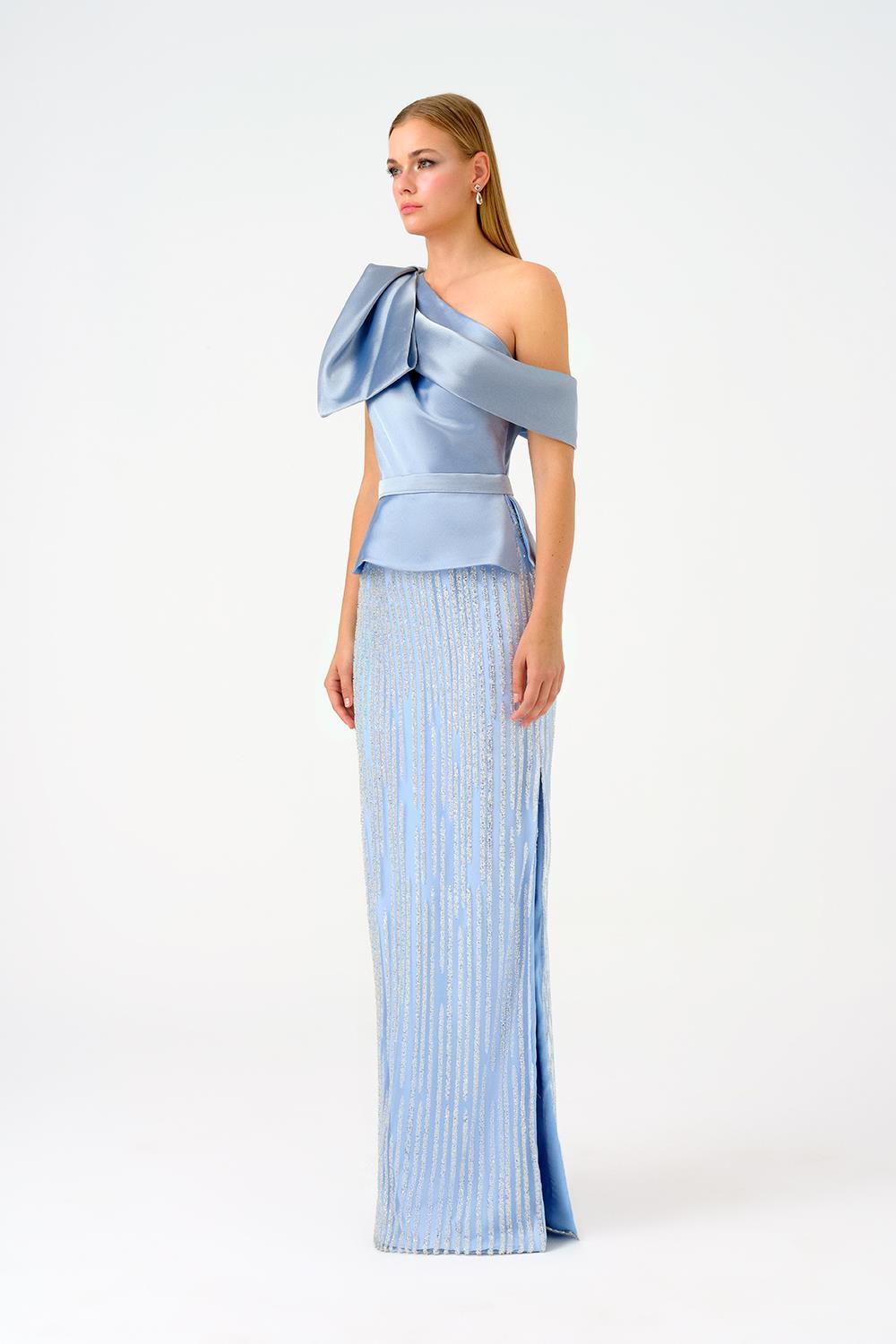 Fiyonk Detaylı Asimetrik Yaka Uzun Abiye Elbise - 9041C