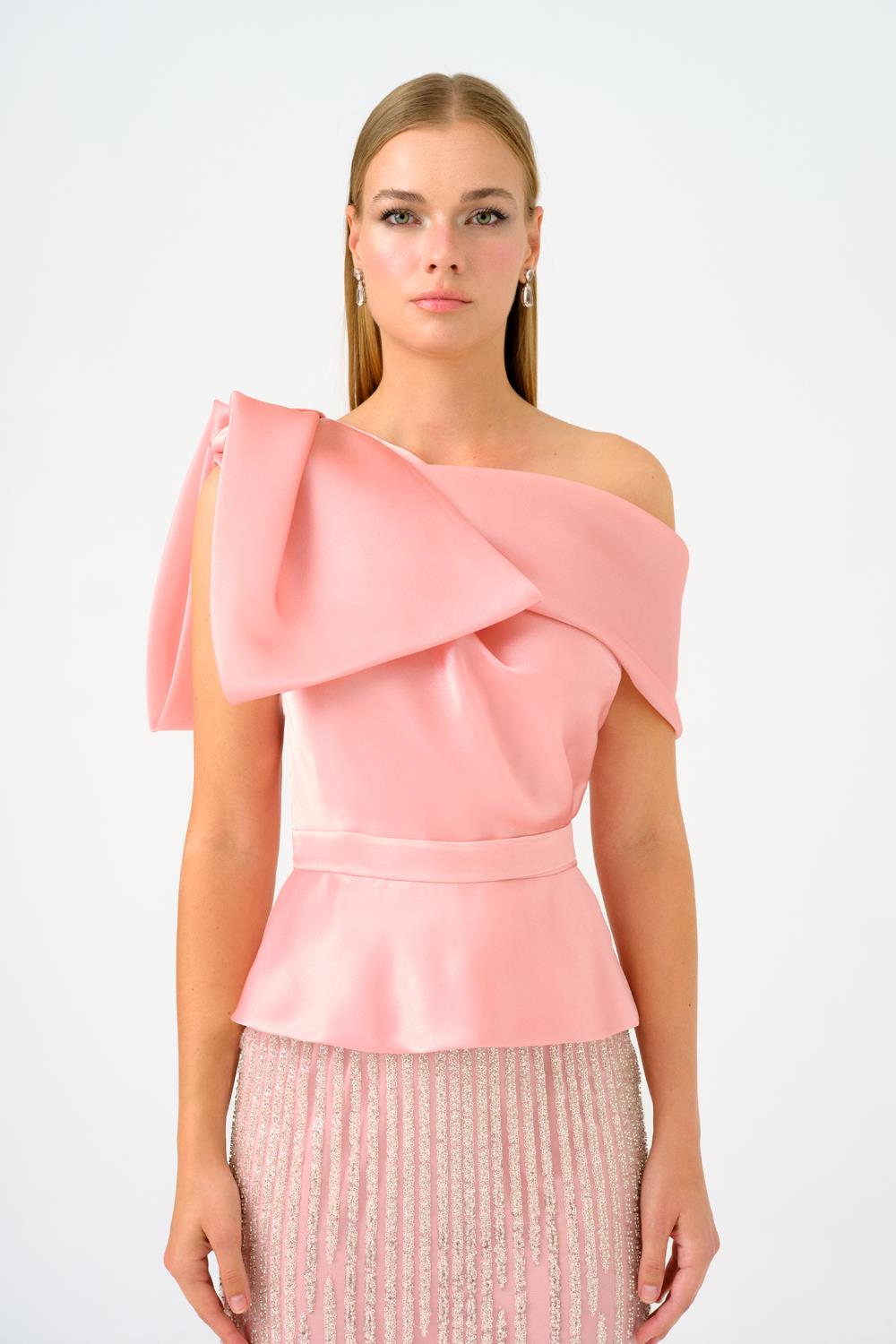 Fiyonk Detaylı Asimetrik Yaka Uzun Abiye Elbise - 9041C