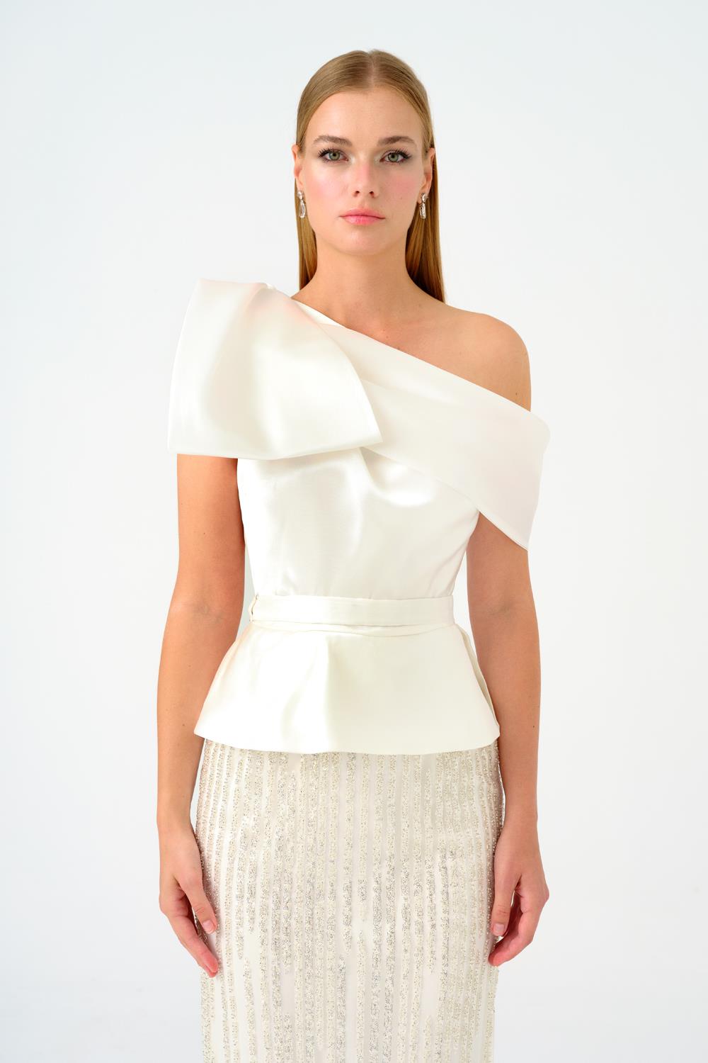 Fiyonk Detaylı Asimetrik Yaka Uzun Abiye Elbise - 9041C