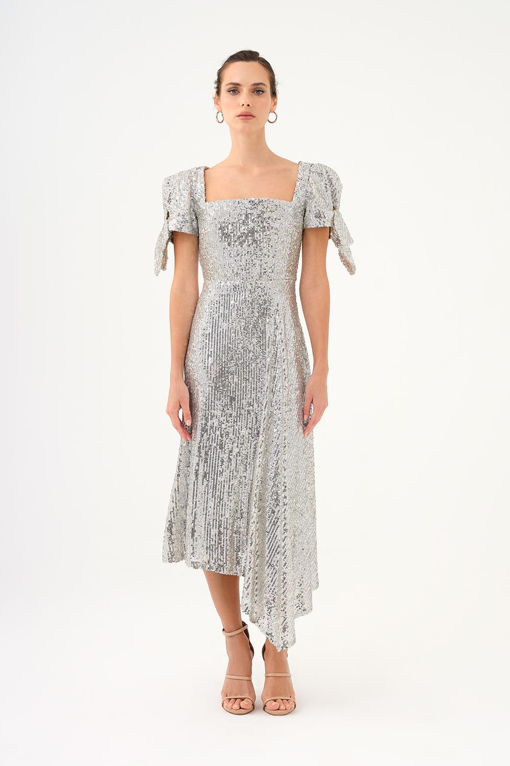 Fiyonk Detaylı Kollu Asimetrik Kesim Payet Midi Abiye Elbise - 9142C