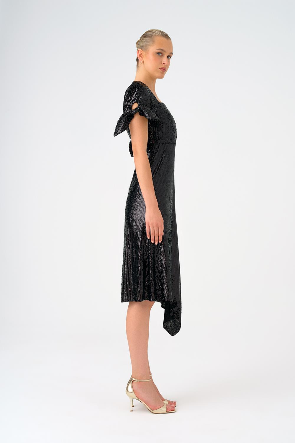 Fiyonk Detaylı Kollu Asimetrik Kesim Payet Midi Abiye Elbise - 9142C