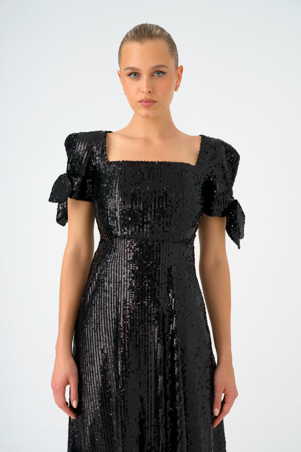 Fiyonk Detaylı Kollu Asimetrik Kesim Payet Midi Abiye Elbise - 9142C