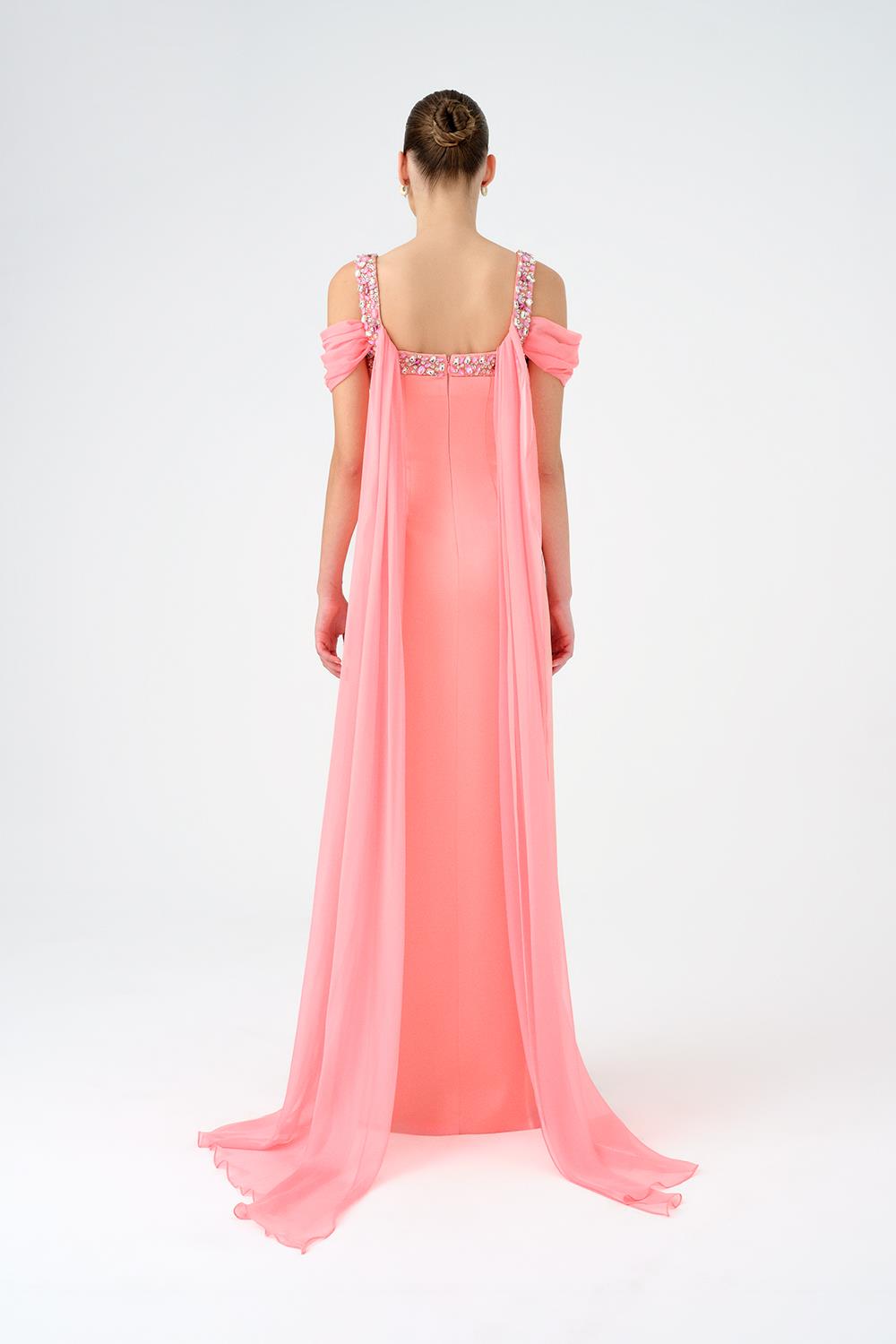 Şifon Pelerinli Taş İşlemeli Askılı Uzun Abiye Elbise - 9053C