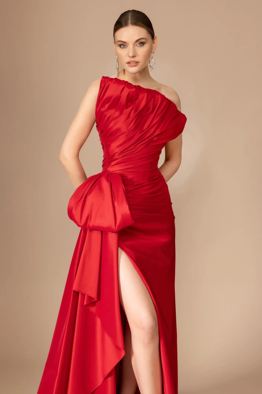 Straplez Yaka Drapeli Yırtmaçlı Uzun Abiye Elbise - 7056