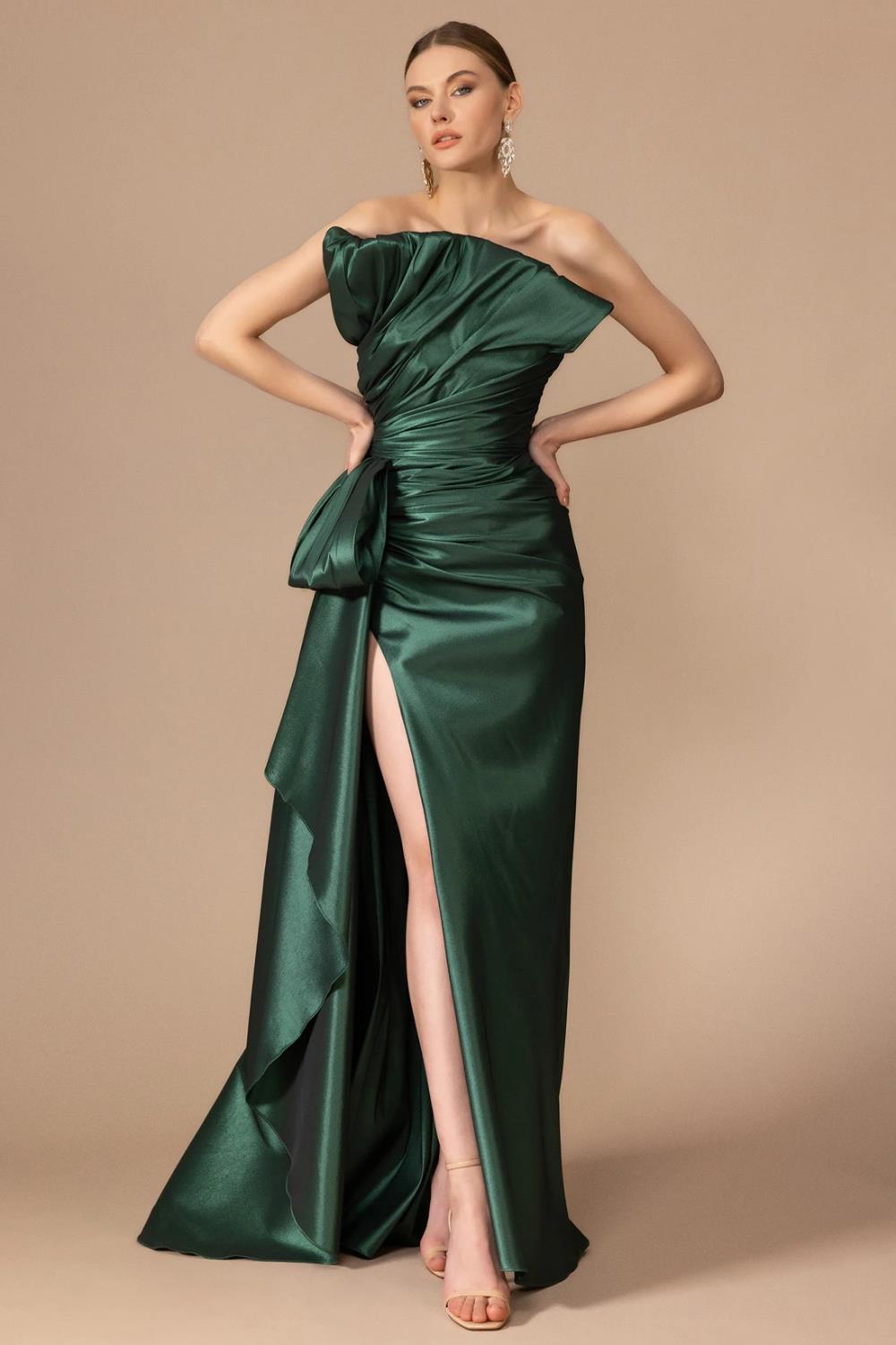 Straplez Yaka Drapeli Yırtmaçlı Uzun Abiye Elbise - 7056