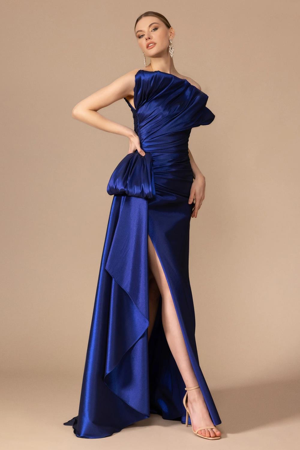 Straplez Yaka Drapeli Yırtmaçlı Uzun Abiye Elbise - 7056