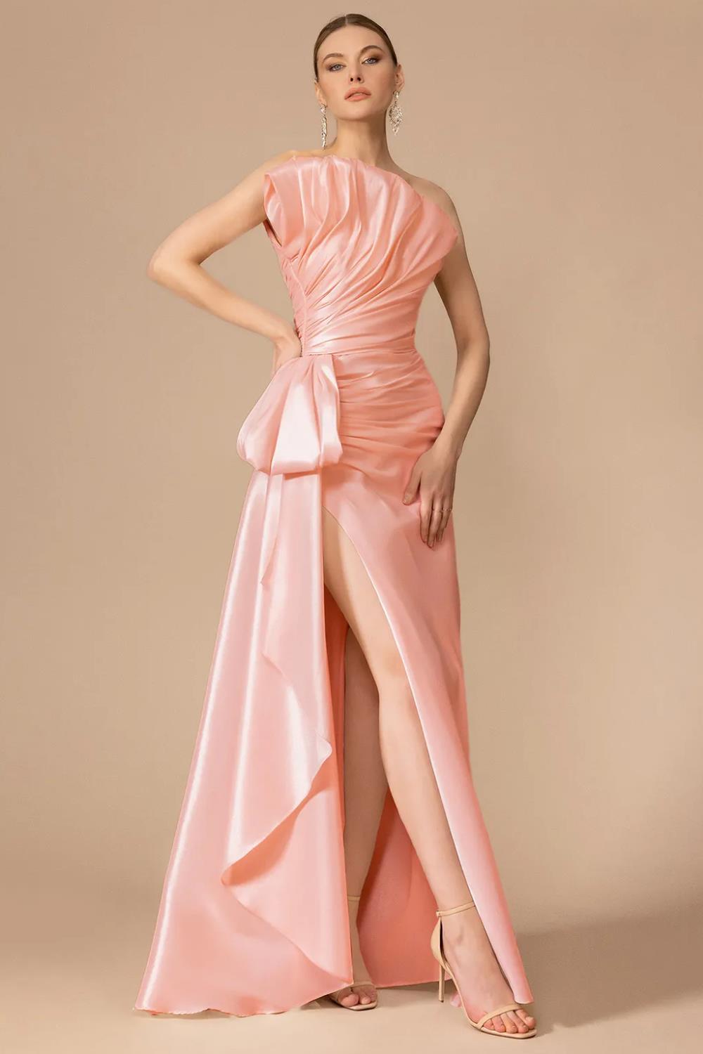 Straplez Yaka Drapeli Yırtmaçlı Uzun Abiye Elbise - 7056