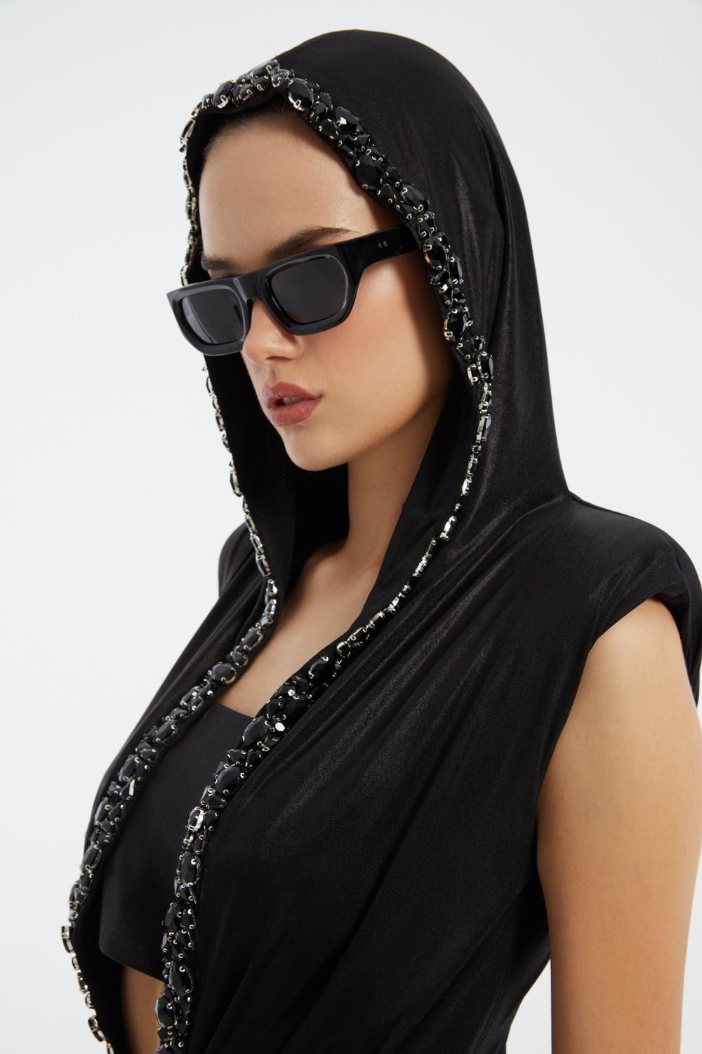 Taş İşlemeli Yırtmaç Detaylı Kapüşonlu Uzun Abiye Elbise - 3014C