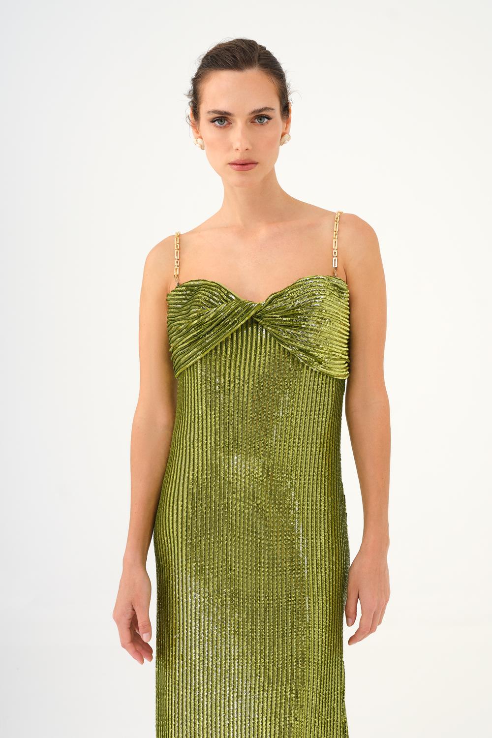 Zincir Askılı Straplez Yaka Yırtmaçlı Uzun Abiye Elbise - 9042C